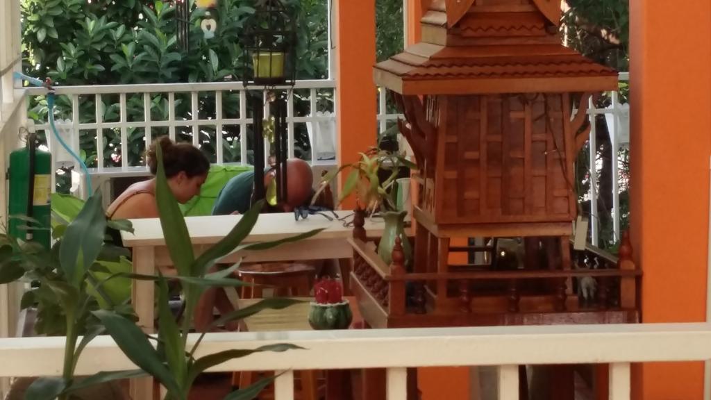 Jutharat Home Phra Nakhon Si Ayutthaya Exteriör bild