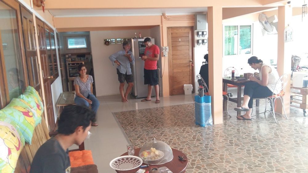 Jutharat Home Phra Nakhon Si Ayutthaya Exteriör bild
