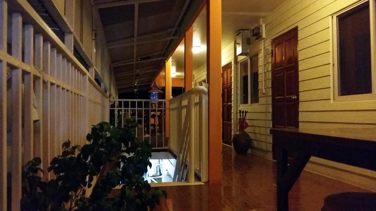 Jutharat Home Phra Nakhon Si Ayutthaya Exteriör bild